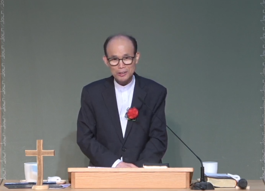 유해룡 목사님.png